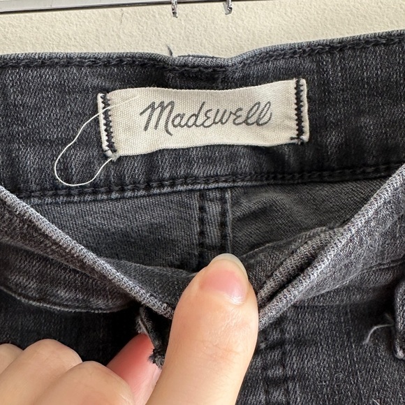 Madewell Black 9” High-Rise Button-Fly Skinny Jeans, Raw Hem, Size 29 - Picture 8 of 16